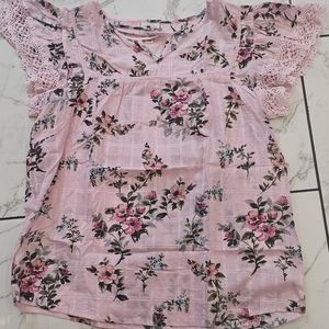 Cotton floral top with tie front